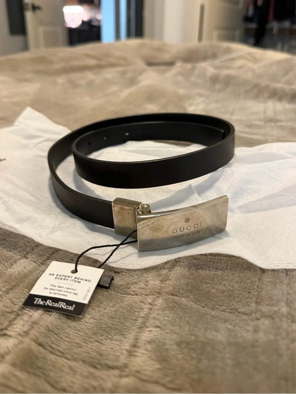 Gucci Black Leather Belt with Branded Buckle